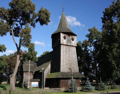 Zabytkowy drwaniany kościół - Chlastawa