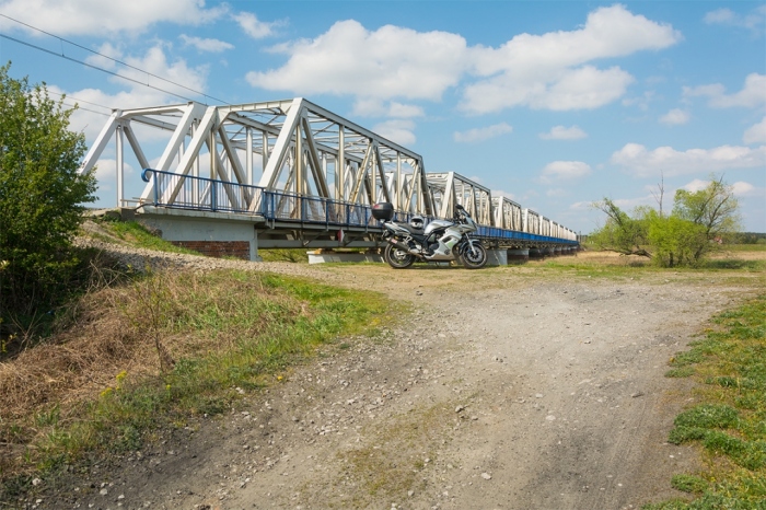 Most kolejowy w Solcu.