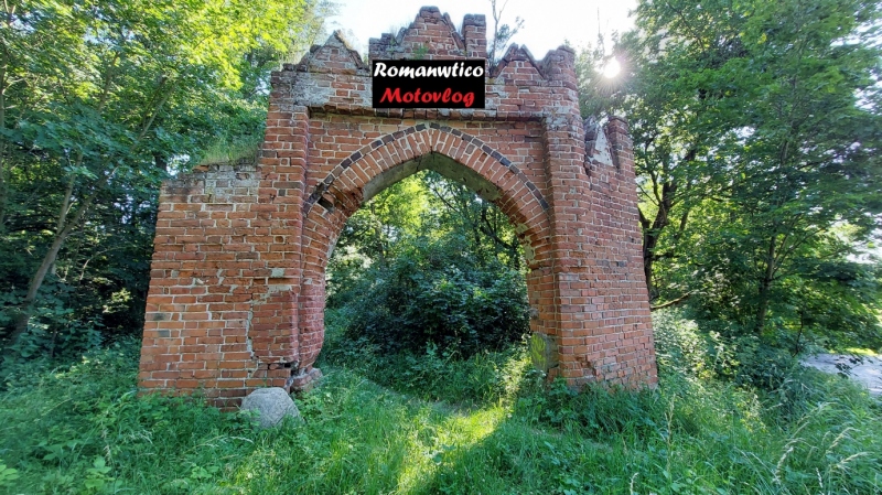 Ruiny zamku krzyżackiego w Pokrzywnie