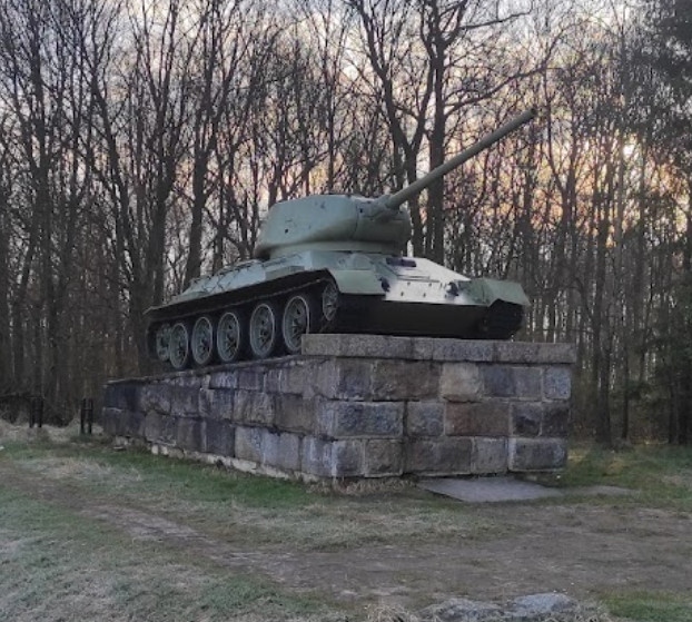 Pomnik Radziecki Czołg T-34
