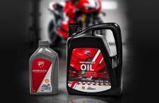 Ducati i Shell odnawiają umowę partnerską: Nowe motocykle będą nadal wyjeżdżać z fabryki z olejami SHELL