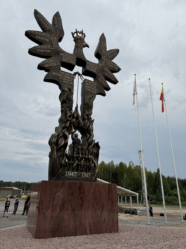 Pomnik Pomordowanych na Kresach.