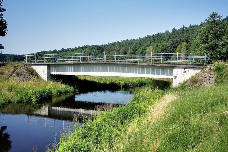 Garbaty Most i miejsce pikniku.