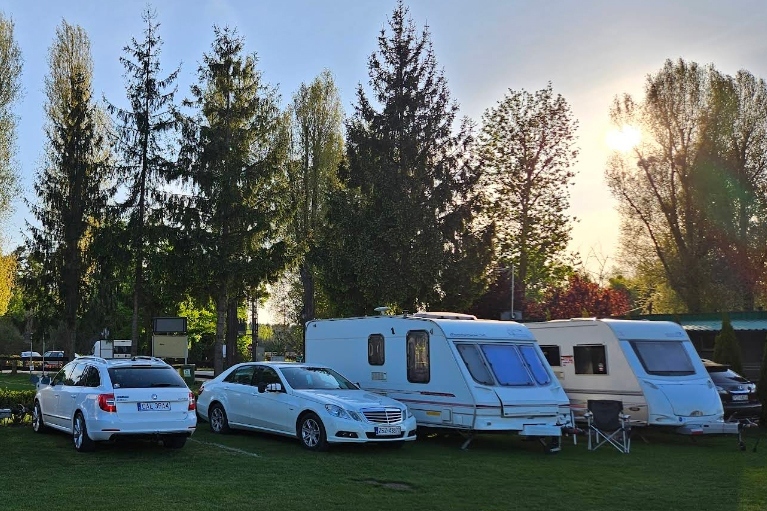 CAMPING OAZA - BŁONIE MOSiR.