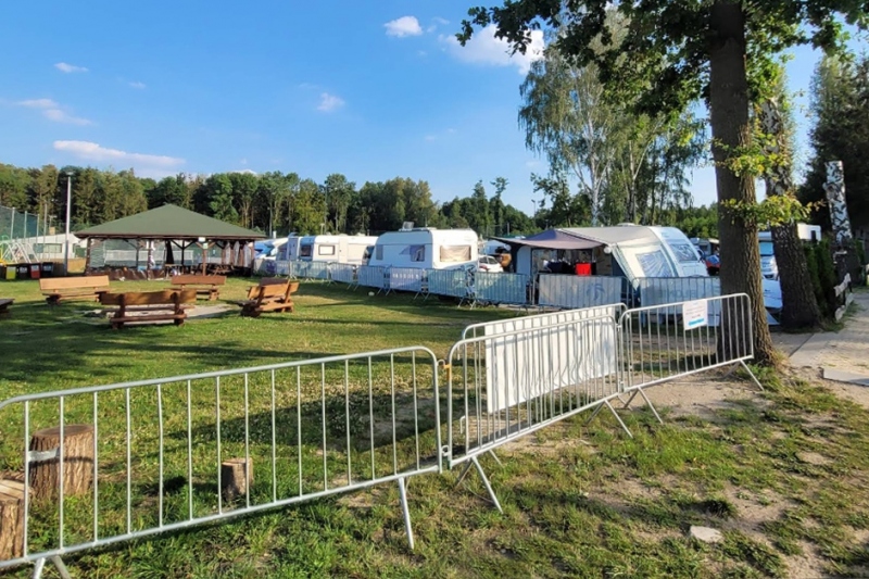 CAMPING OAZA - BŁONIE MOSiR.