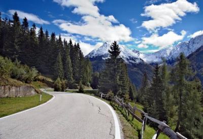 Trasa SS44 przez przełęcz Jaufenpass (Passo di Monte Giovo)