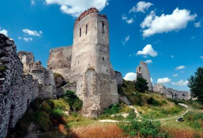 Zamek w Čachticach - Słowacja