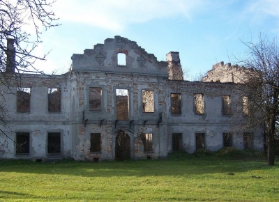 Ruiny Pałacu we Włodowicach