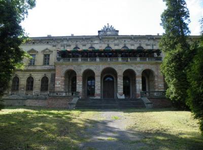Opuszczony Pałac w Pilicy