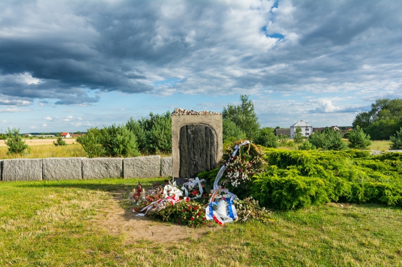 Pomnik pamięci pogromu Żydów z Jedwabnego i okolic.