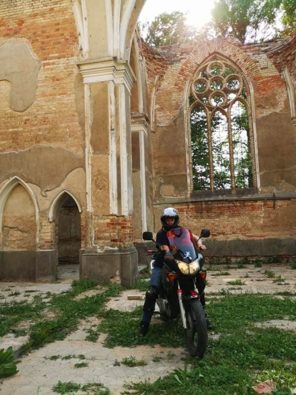 Jałówka - Ruiny Kościoła
