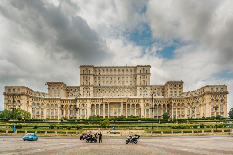 Pałac Ludowy - Parlament Rumunii.