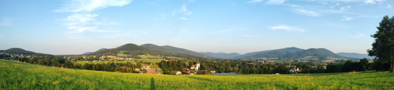 Górki Wielkie - Widok na Beskidy