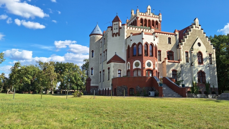 Zamek von Treskov.