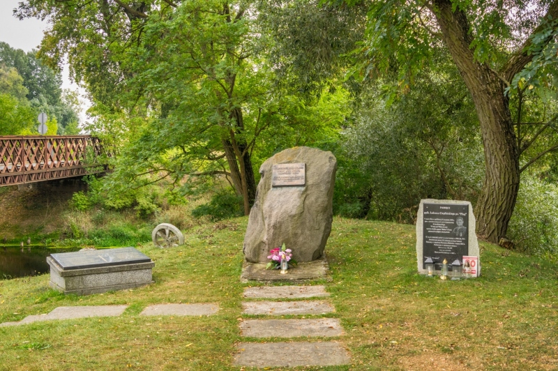 Most przez Bzurę.