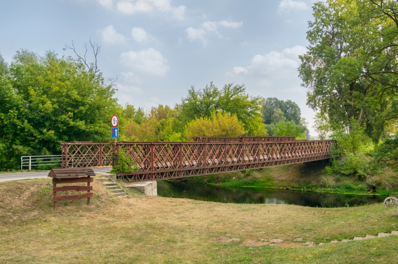 Most przez Bzurę.